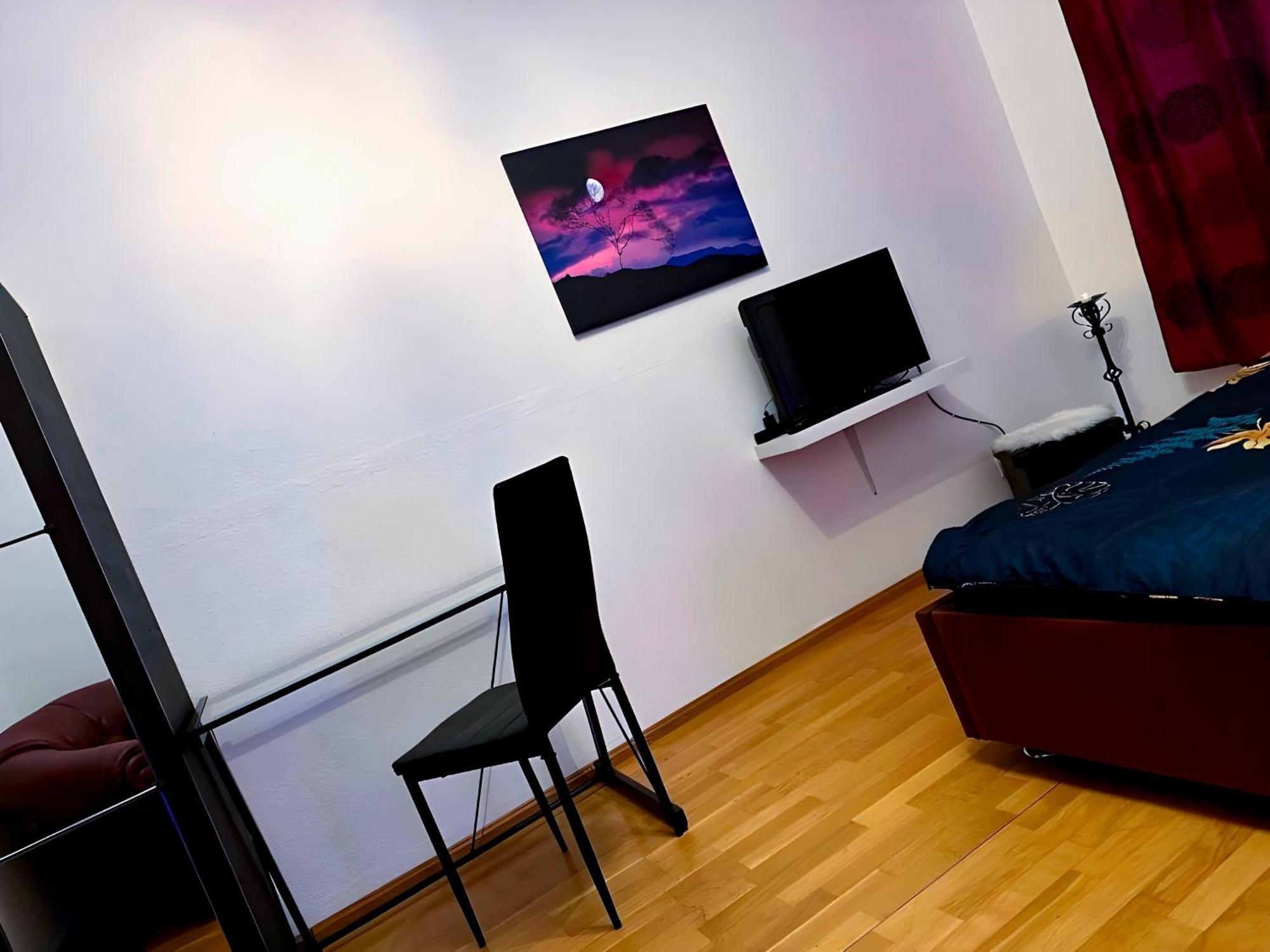 Self-Check-In Central Hostel Bestprice Tallinn Bagian luar foto